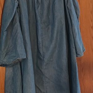 Distressed dress open shoulder above the knees